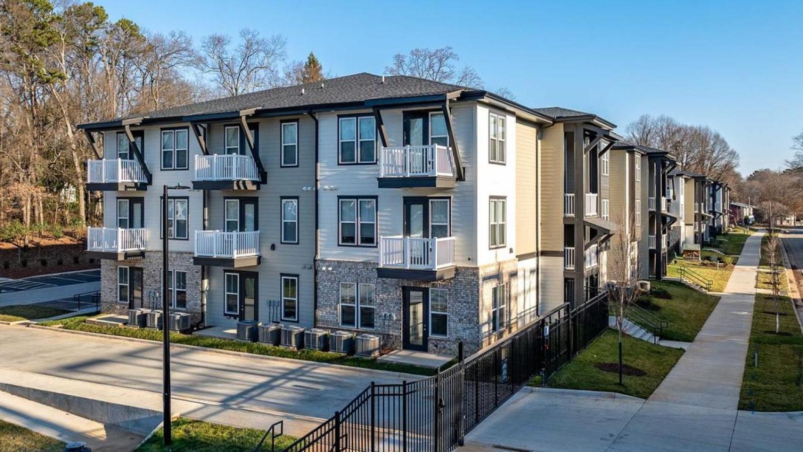 Landing At The Henry - Studio In Northwest Charlotte Apartment Exterior photo