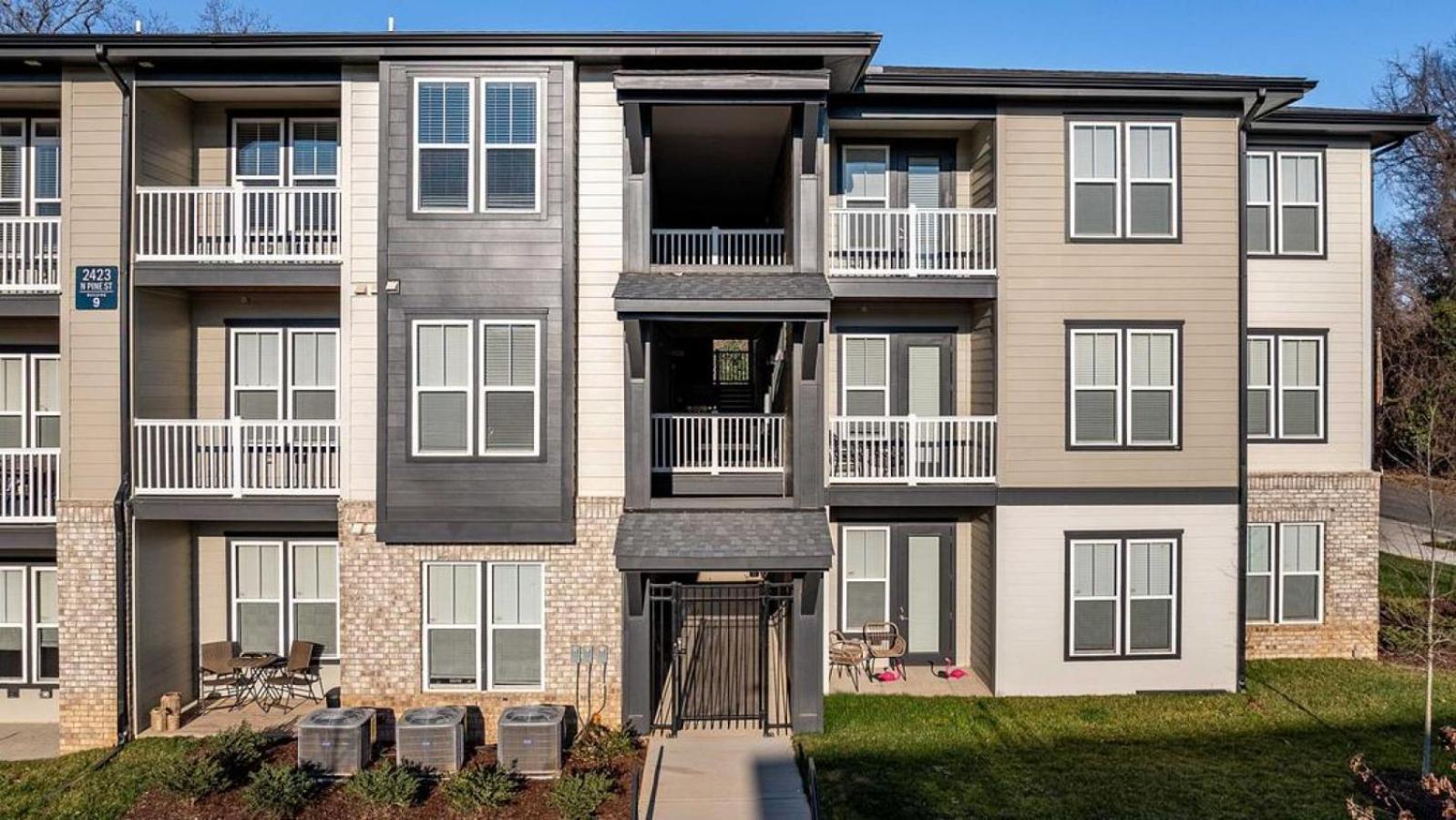 Landing At The Henry - Studio In Northwest Charlotte Apartment Exterior photo